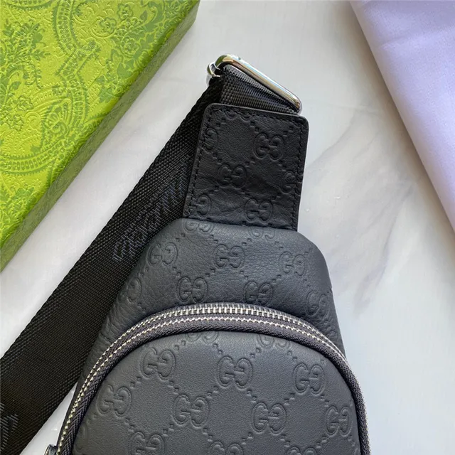Gucci Ophidia Sac Messenger Noir Vert Monogramme GG Embossé Poche avec Fermeture Éclair Avant 6