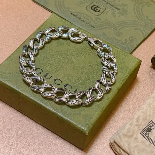 Gucci Ophidia Silver Blue Chunky Curb-Link Engraved Double-G Motifs Bracelet 9