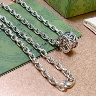 Gucci Ornate Interlocking G Pendant Twisted Rope-Link Necklace