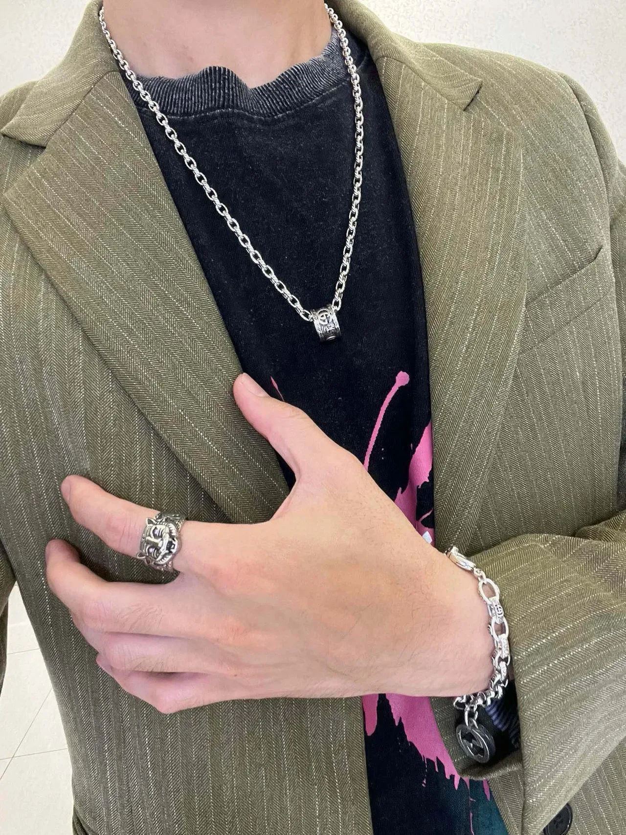 Gucci Ornate Interlocking G Pendant Twisted Rope-Link Necklace 5