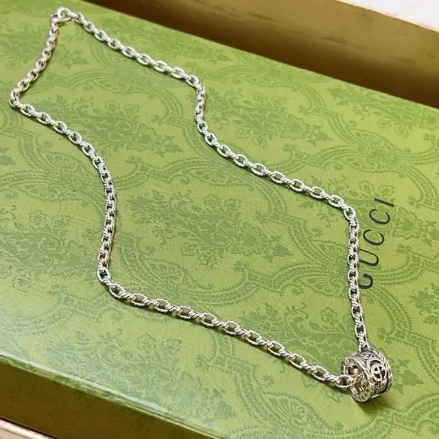 Gucci Ornate Interlocking G Pendant Twisted Rope-Link Necklace 9