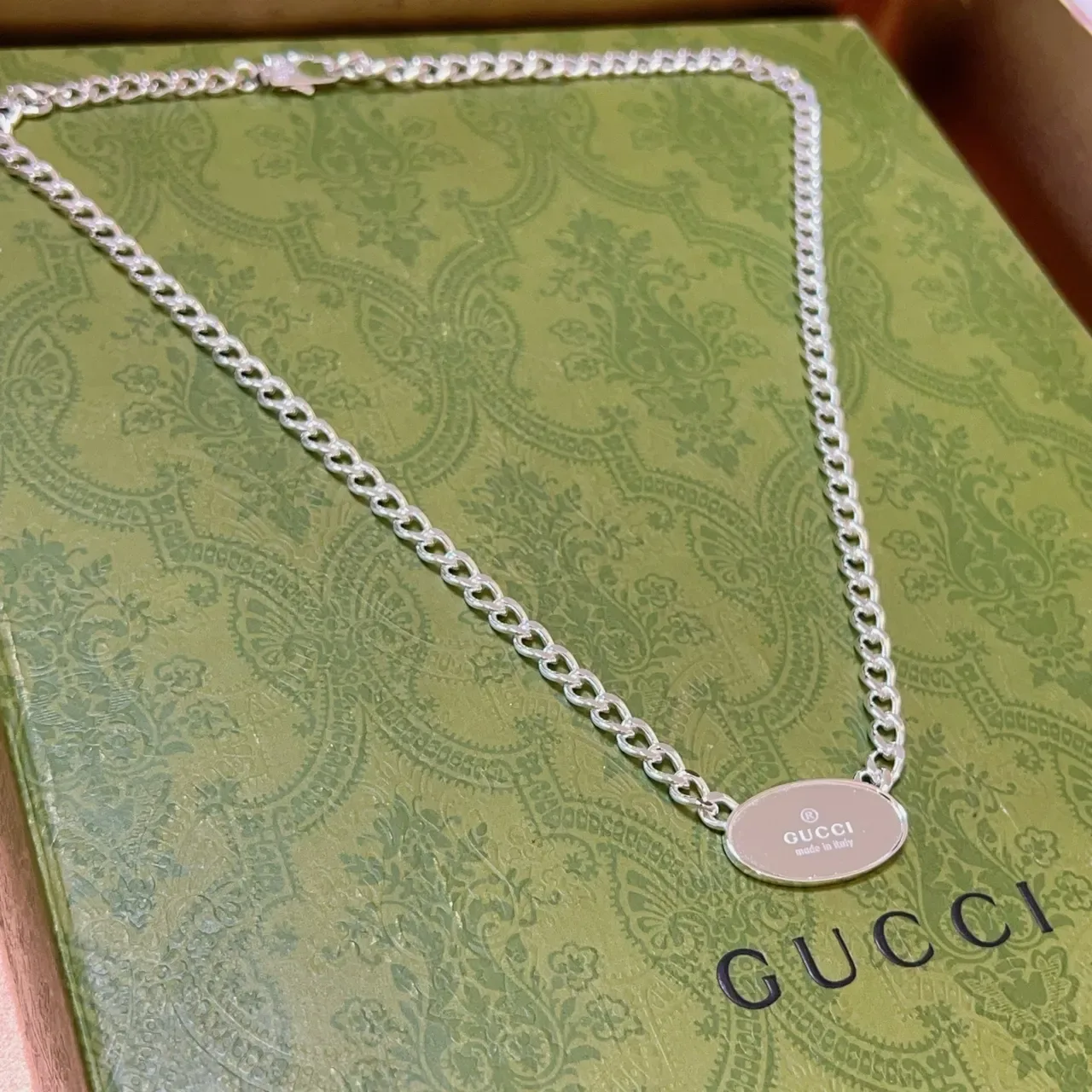 Gucci Oval ID Pendant Silver Curb Chain Necklace 8