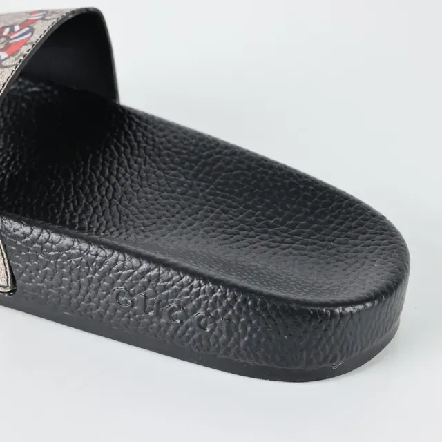 Gucci Screener Preto Bege GG Monogram Lona King Cobra Impressão de serpente Sandálias 4