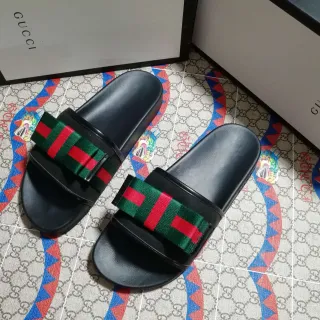 Gucci Screener काला लाल हरा Web Strap चप्पल