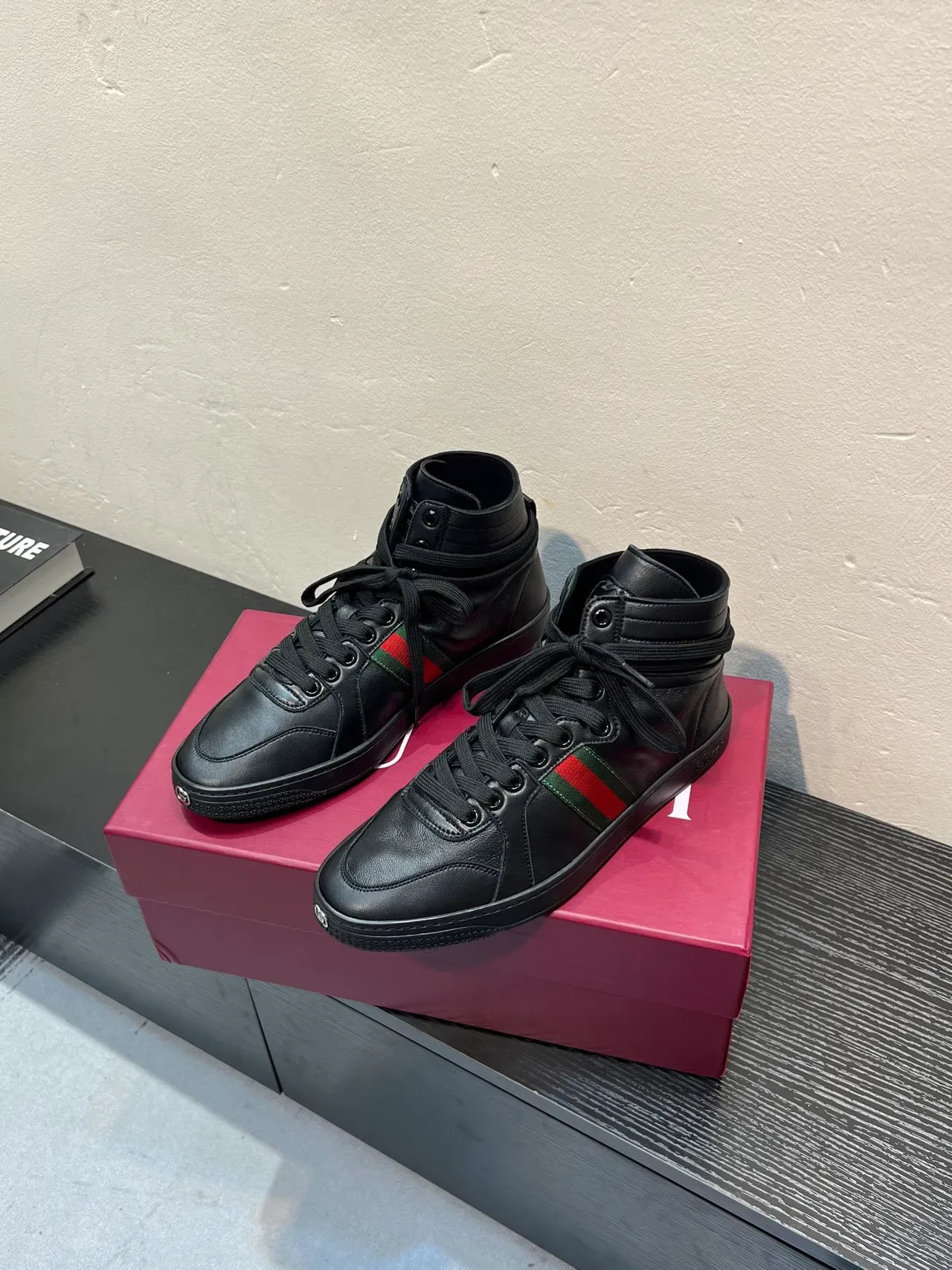 Gucci Screener Black Red Green Web Stripe Lifestyle Sneaker 3