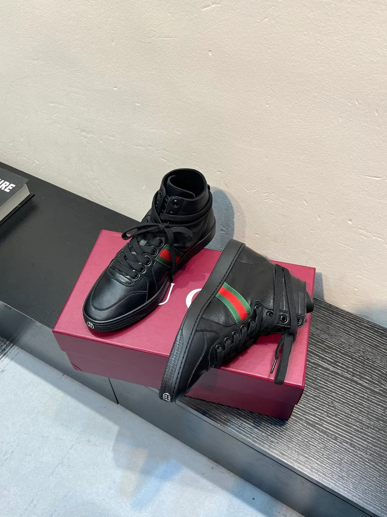 Gucci Screener Black Red Green Web Stripe Lifestyle Sneaker 4