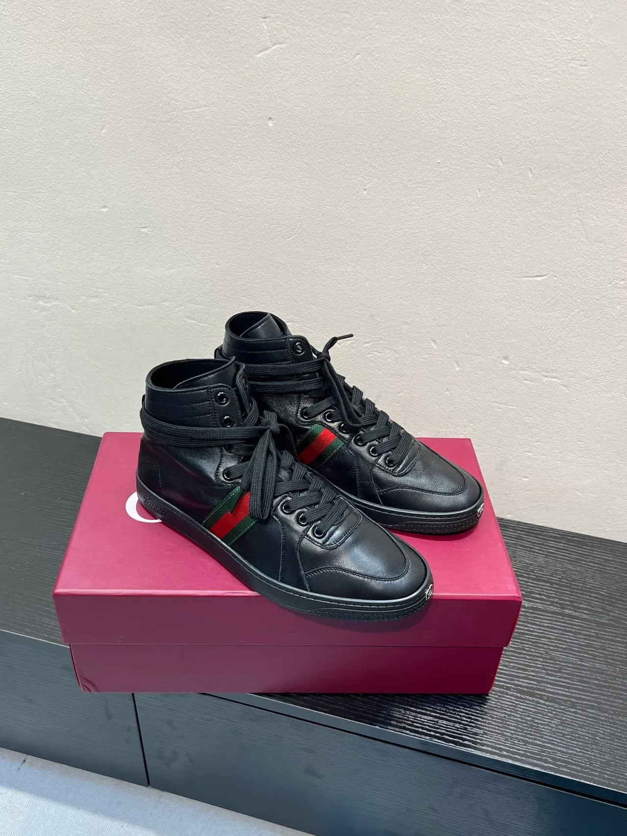 Gucci Screener Black Red Green Web Stripe Lifestyle Sneaker 5