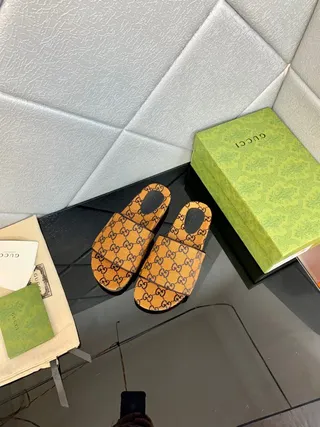 Gucci Screener GG Monogram Orange and Black Slippers 7
