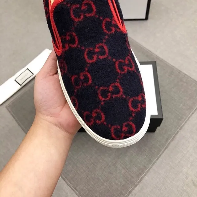 Gucci Screener GG Monogram أحذية مخمل سلايب أون 5