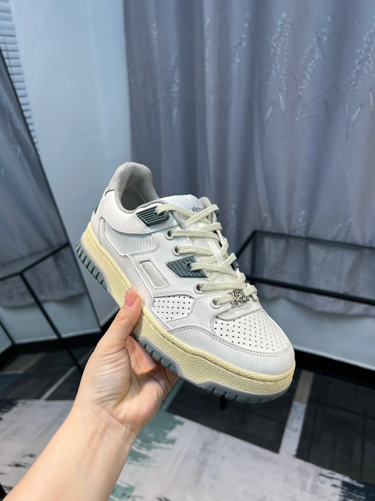 Gucci Screener White Green Perforated Leather Upper Geometric Overlay Panels Lifestyle Sneakers 6