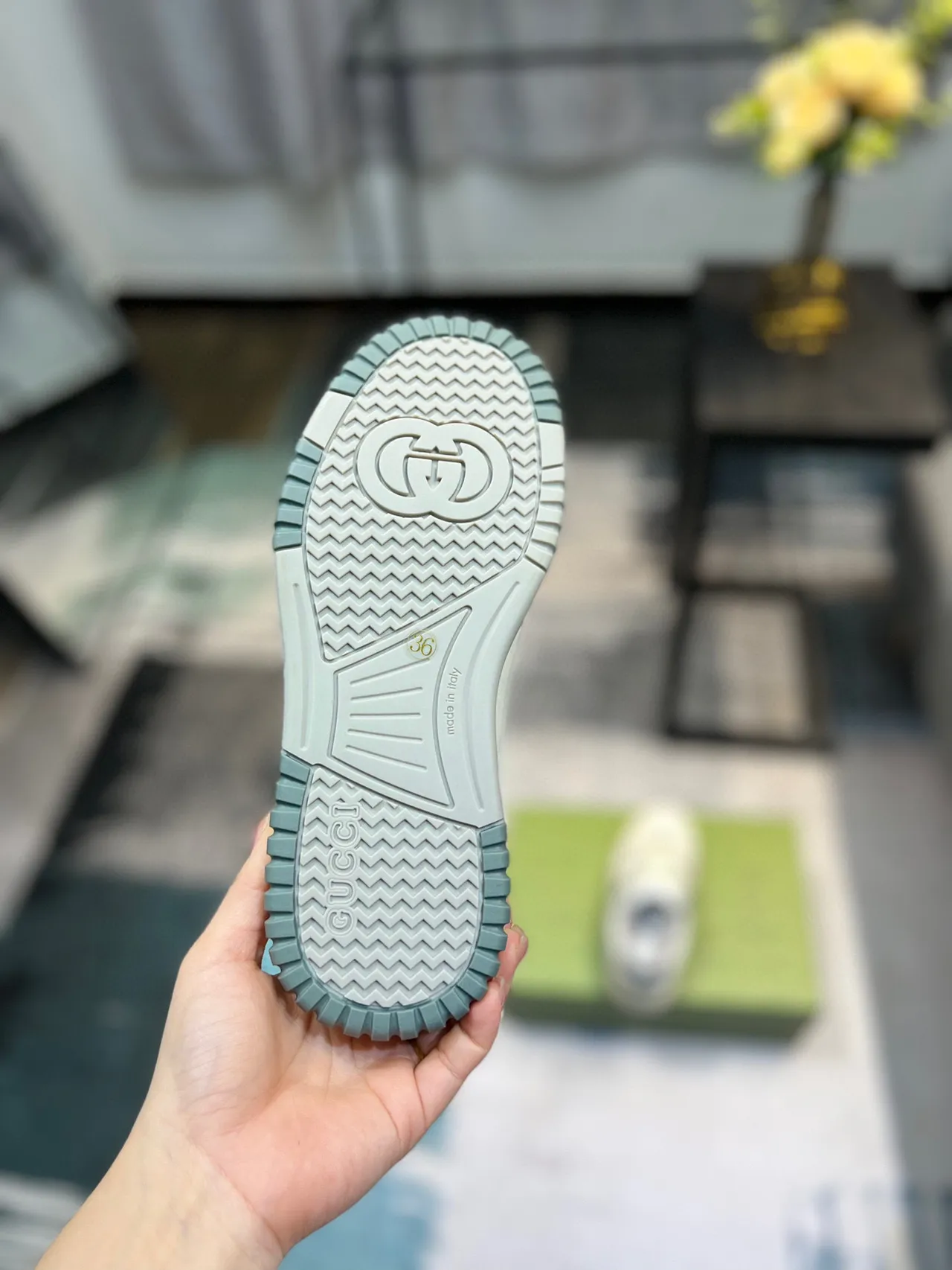 Gucci Screener White Green Perforated Leather Upper Geometric Overlay Panels Lifestyle Sneakers 8