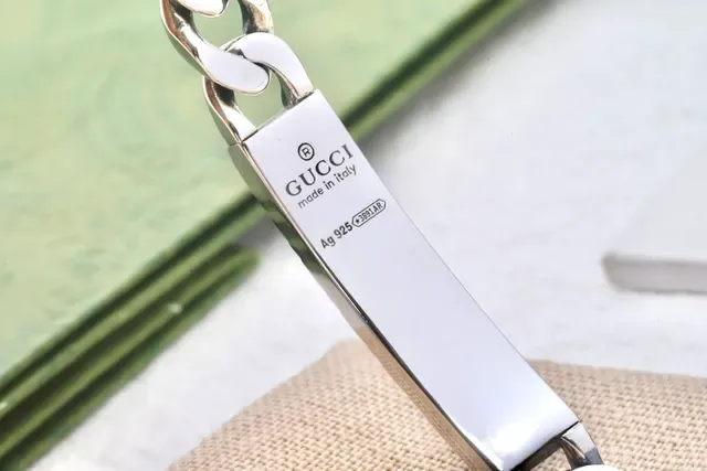 Gucci Silver Beige Curb Chain Metal Bracelet 6