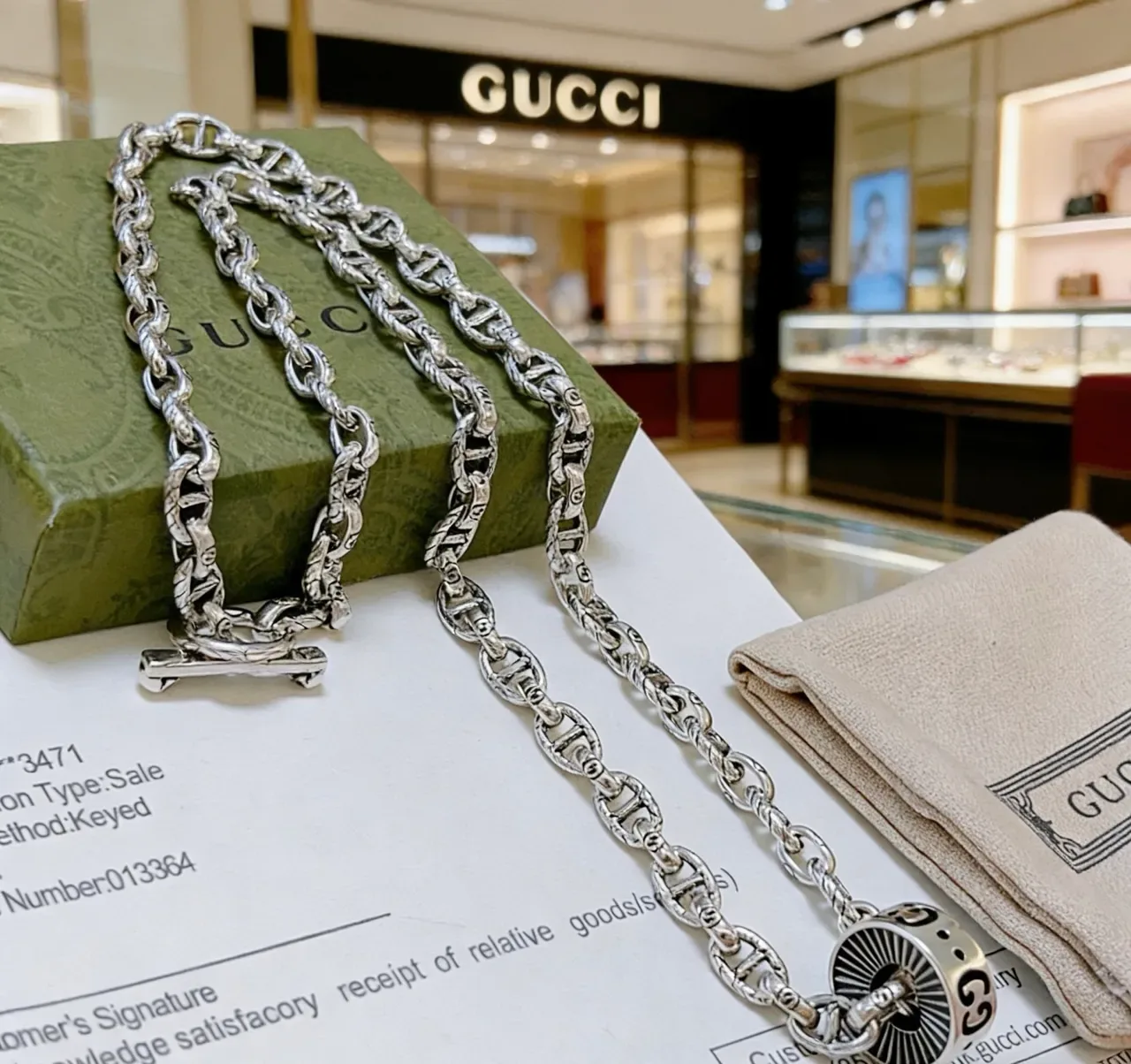 Gucci Silver Black Rope-Link Chain Cylindrical Pendant Necklace 3