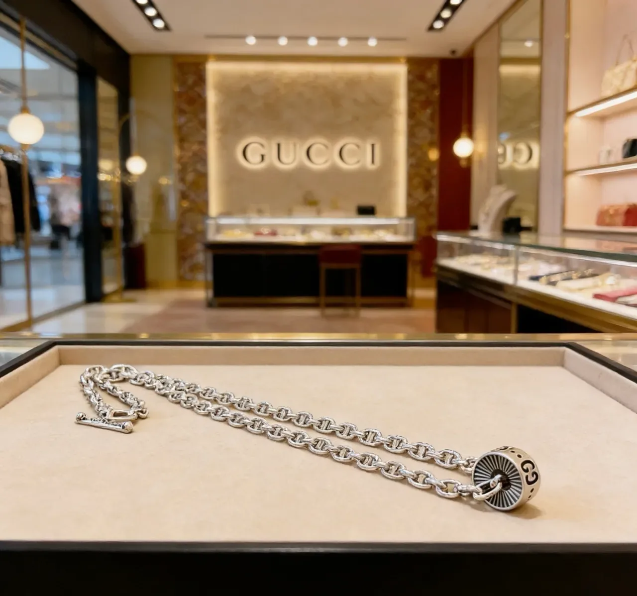 Gucci Silver Black Rope-Link Chain Cylindrical Pendant Necklace 4