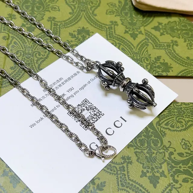 Gucci Silver Chain Ornate Vajra-Style Pendant Necklace 2