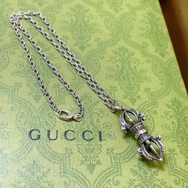 Gucci Silver Chain Ornate Vajra-Style Pendant Necklace 4