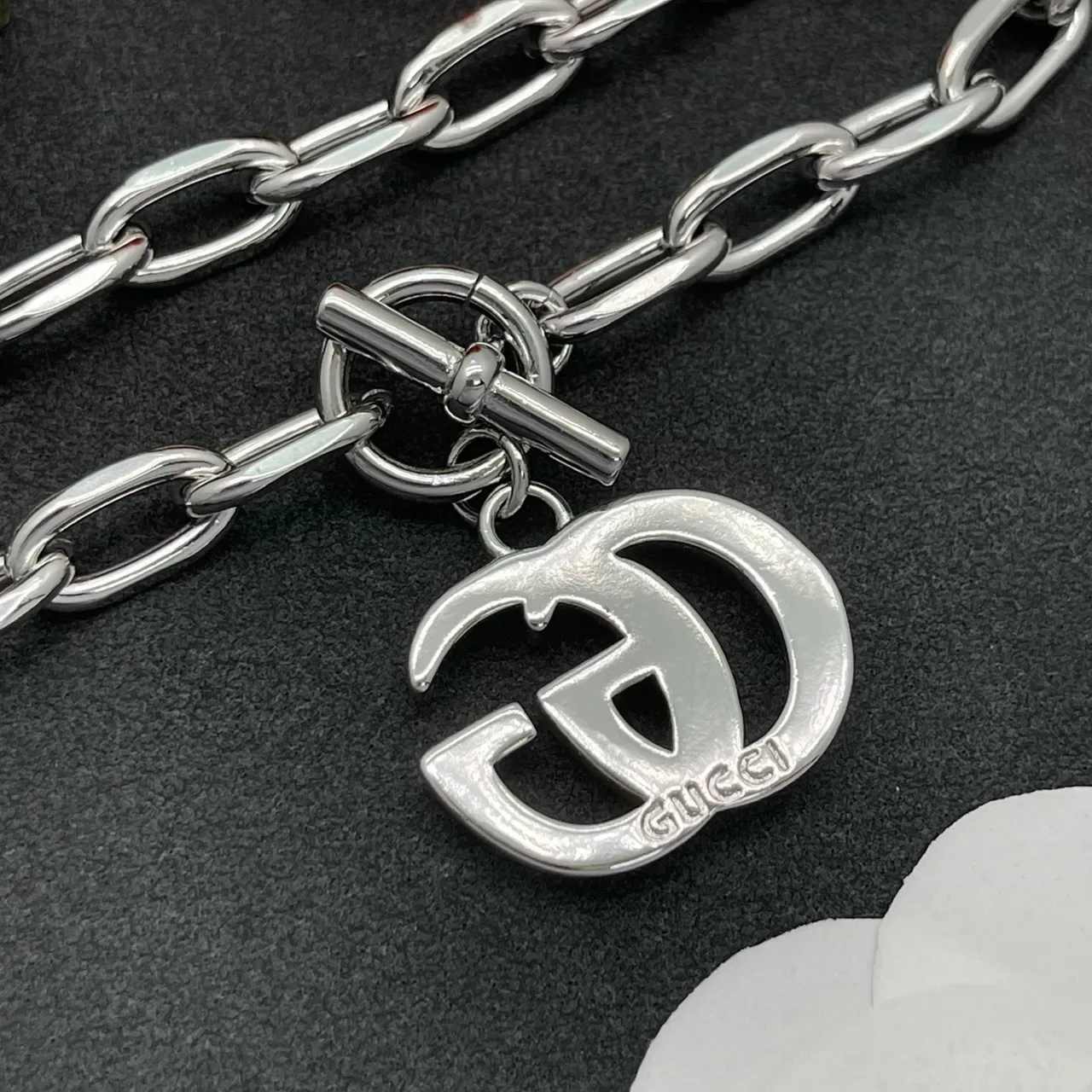 Gucci Silver Chunky Oval Link Toggle Clasp Bracelet 3