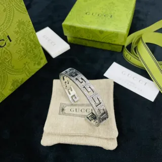 Gucci سوار كف فضي أخضر نمط مفتاح يوناني