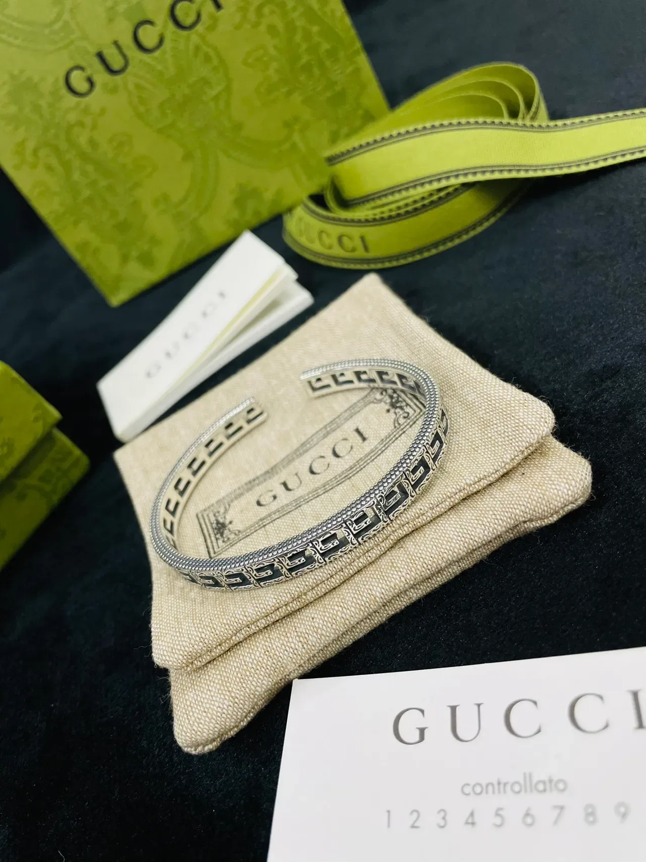 Gucci سوار كف فضي أخضر نمط مفتاح يوناني 7