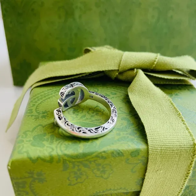 Gucci Silver Green Interlocking Double-G Logo Metal Ring 7