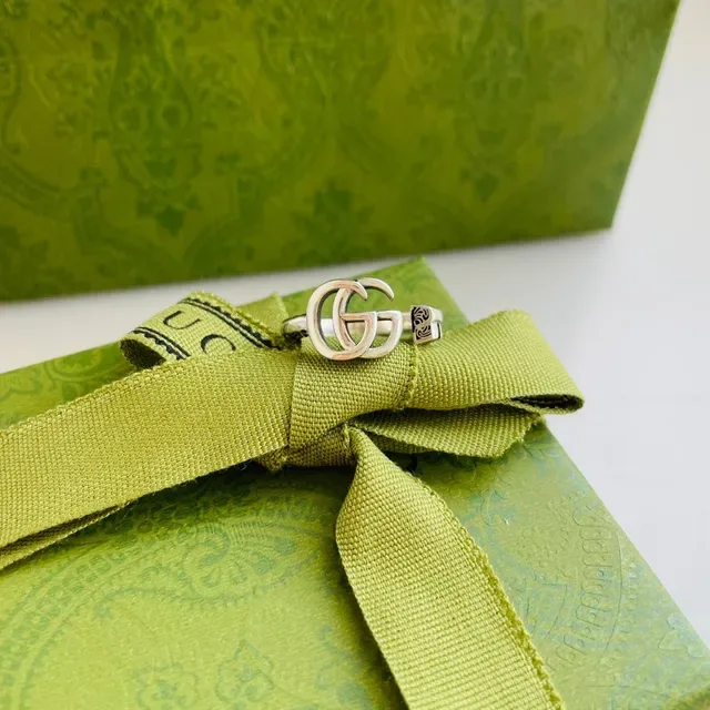 Gucci Silver Green Interlocking Double-G Logo Metal Ring 8