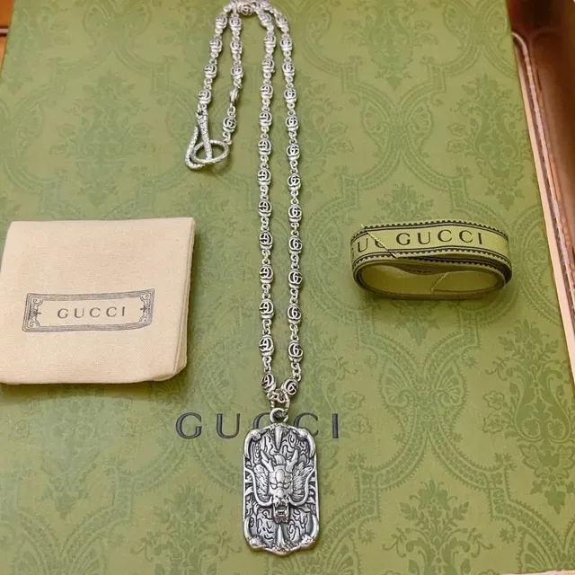 Gucci Silver Green Interlocking G Motif Chain Necklace 9