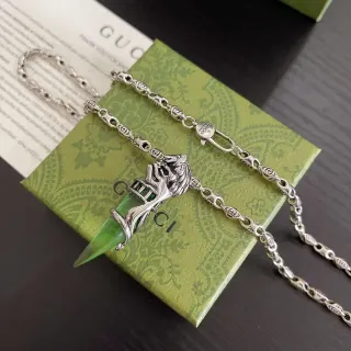 Gucci Silver Green Ornate Link Chain Horn-Shaped Pendant Necklace