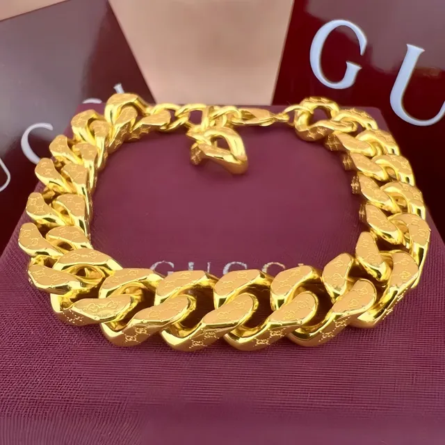 Gucci Silver Heavy Curb-Link Chain Engraved Interlocking G Motifs Bracelet 7