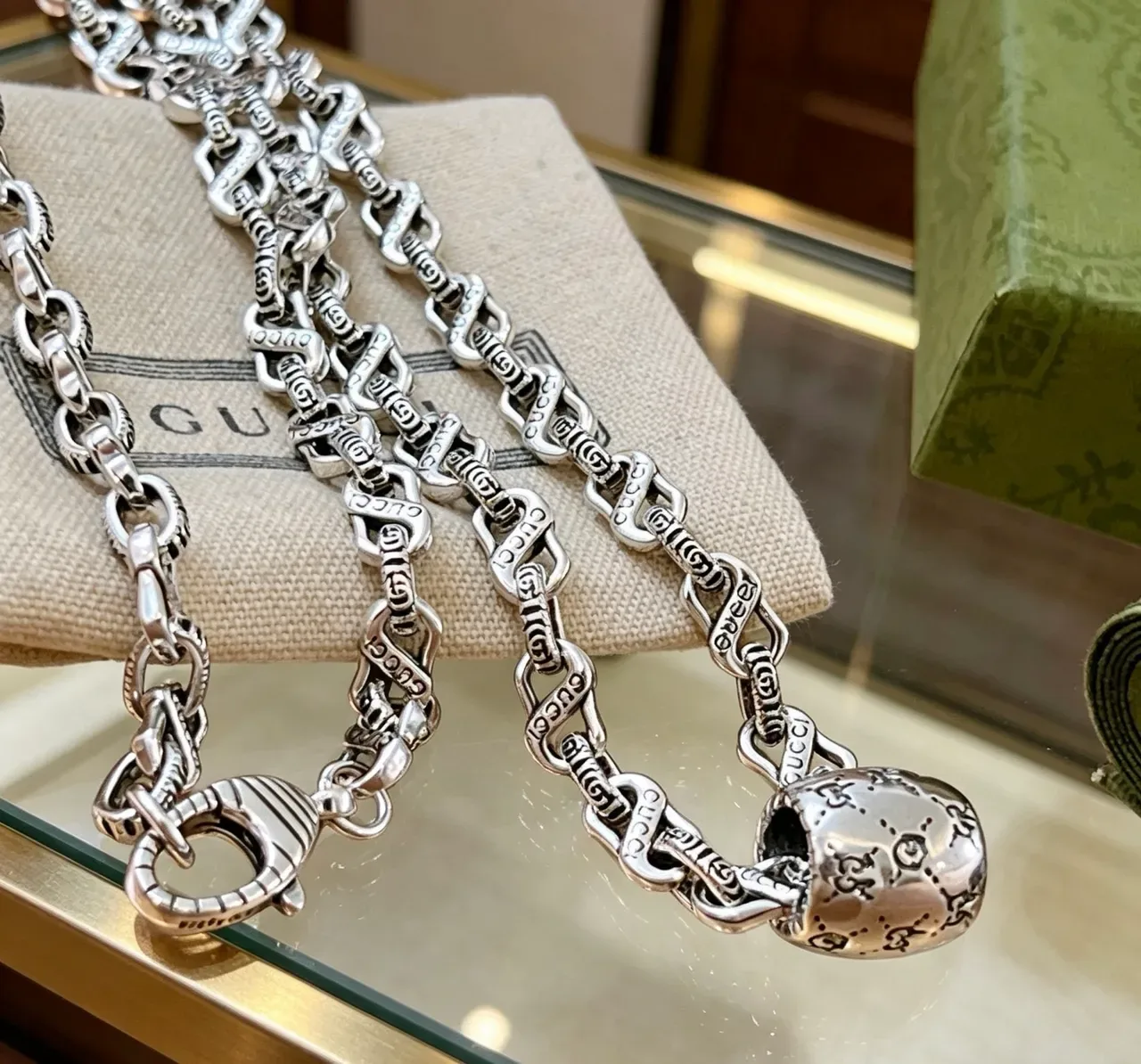 Gucci Silver Interlocking G-Link Chain Engraved Branding Necklace 4