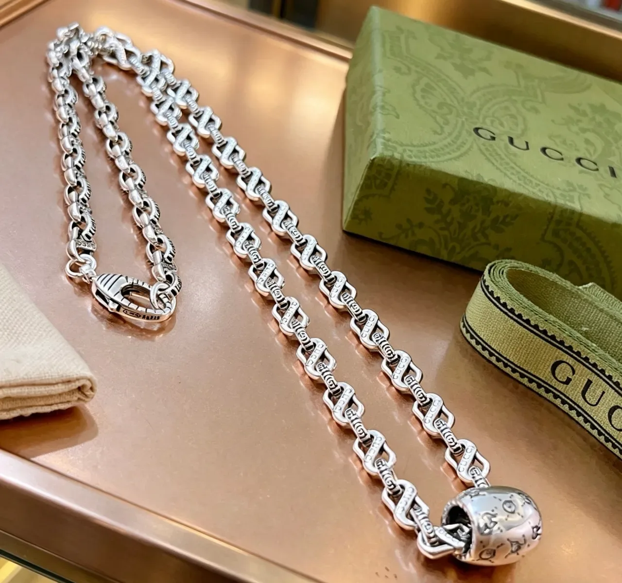 Gucci Silver Interlocking G-Link Chain Engraved Branding Necklace 6