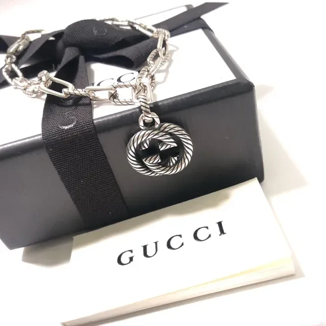 Gucci Silver Twisted-Link Chain Circular Double-G Pendant Bracelet 4