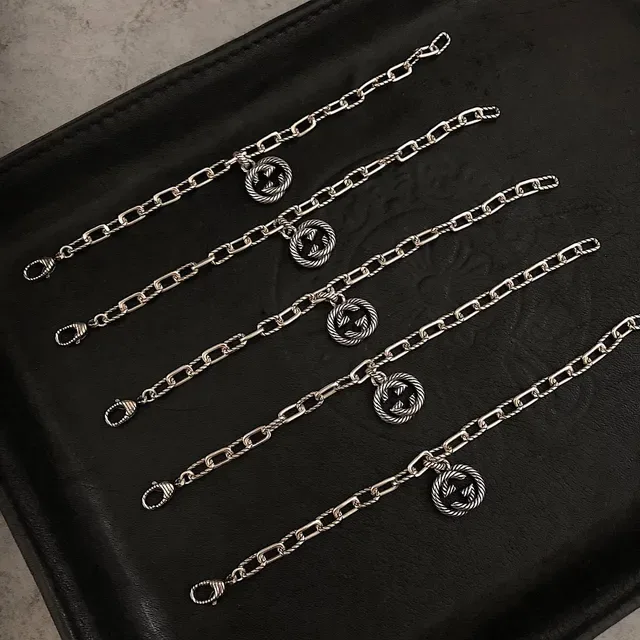 Gucci Silver Twisted-Link Chain Circular Double-G Pendant Bracelet 6