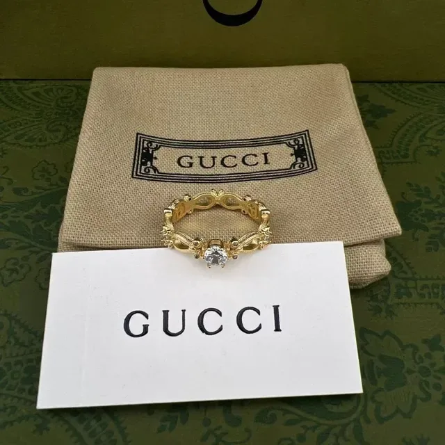 Gucci Bagues Empilées Motif Floral Multi-métal 6