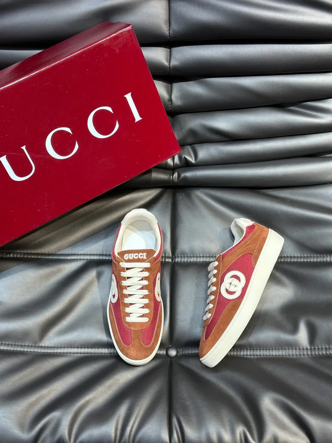 Gucci Tennis 1977 أحمر وبني سويدي شبك لايف ستايل سنيكرز 2