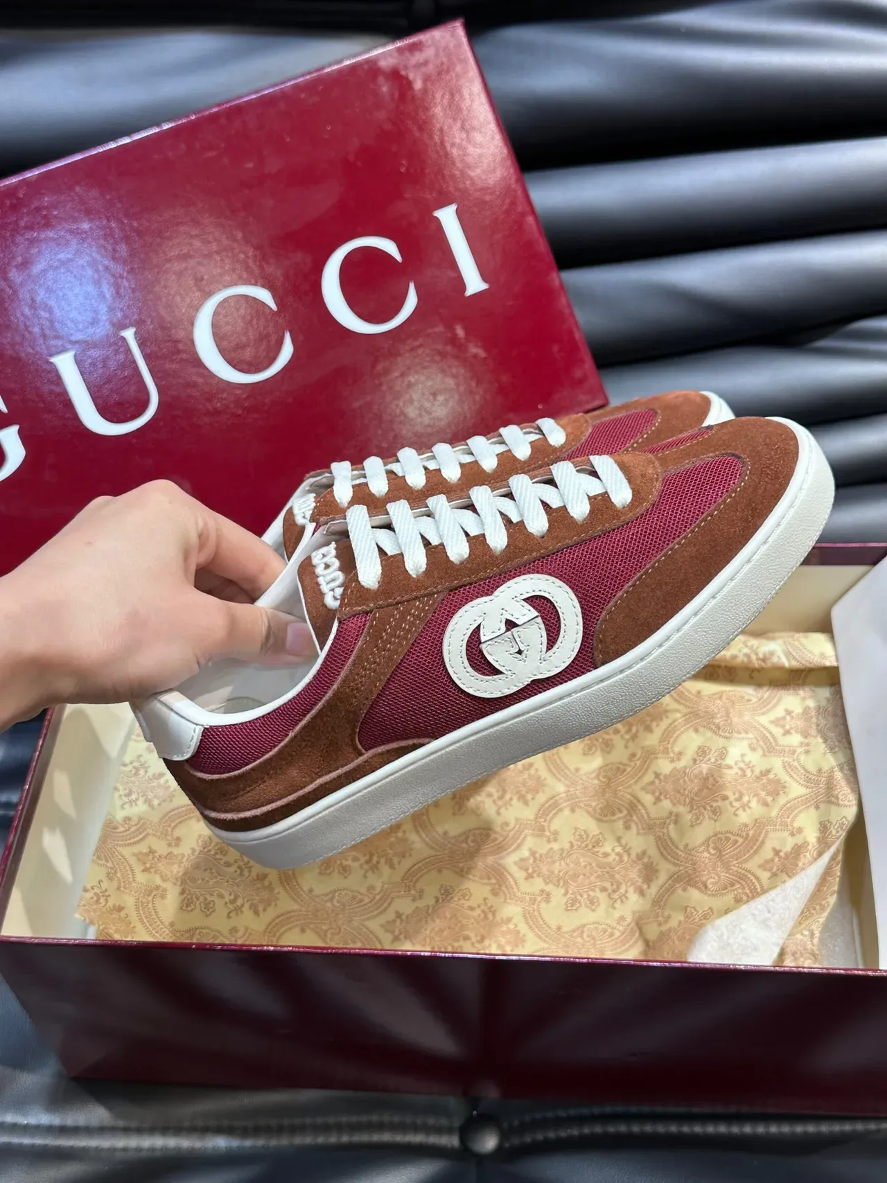 Gucci Tennis 1977 أحمر وبني سويدي شبك لايف ستايل سنيكرز 5