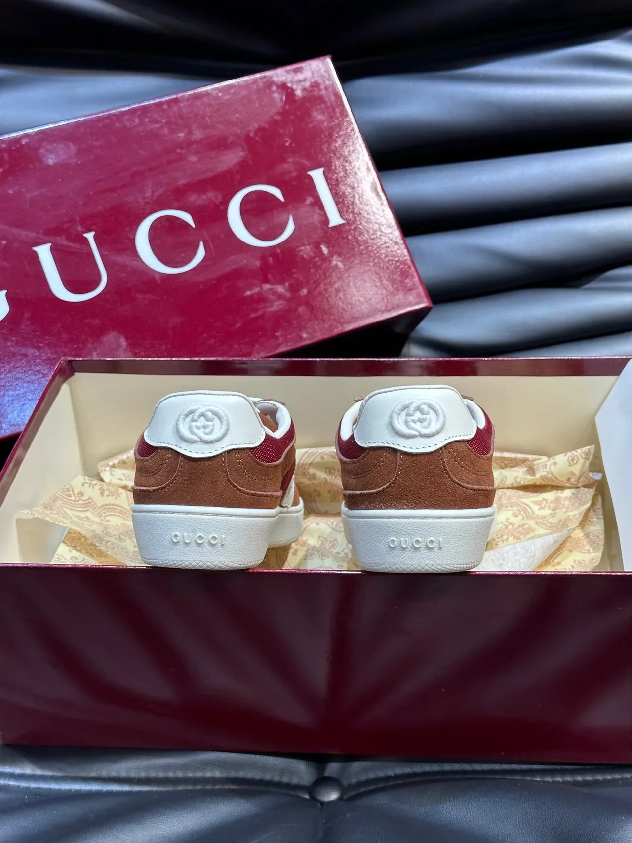 Gucci Tennis 1977 أحمر وبني سويدي شبك لايف ستايل سنيكرز 7