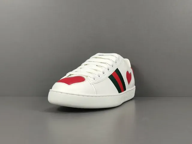 Gucci Tennis 1977 White Red Green Heart Lifestyle Sneaker 11