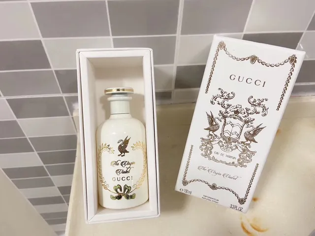 Gucci The Virgin Violet White Ceramic Perfume 2