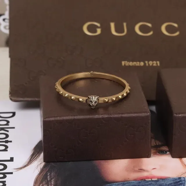 Gucci Tiger Head Bangle Gold Brown Spiked Band Clasp Bracelet 8