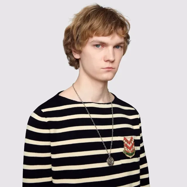 Gucci Tiger Motif Circular Disc Pendant Necklace 2