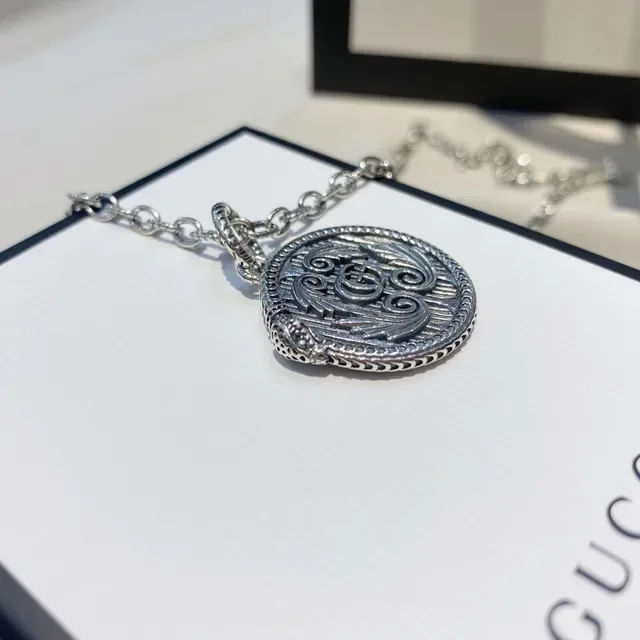 Gucci Tiger Motif Circular Disc Pendant Necklace 7