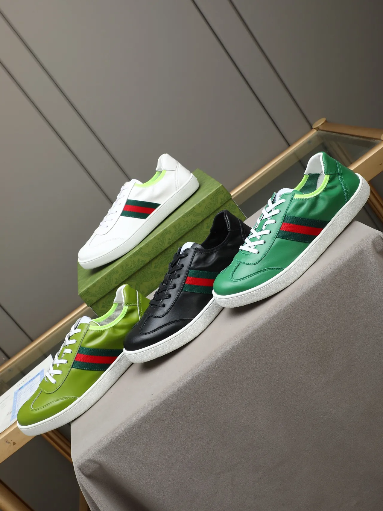 Gucci White Green Leather Upper Web Stripe Detail Lifestyle Sneakers 2