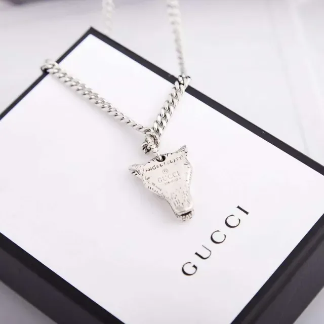 Gucci Wolf Head Pendant Silver-Toned Necklace 3