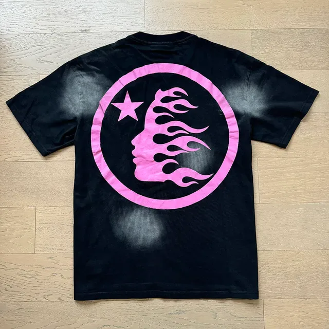 Camiseta Hellstar oversized gráfica rosa desgastada 5
