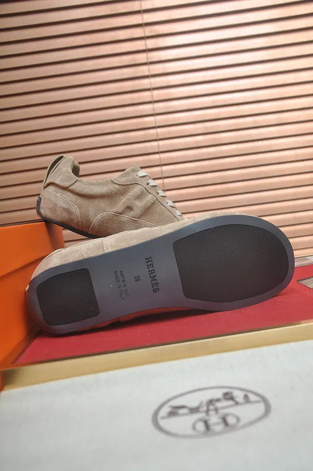Hermès Beige White Suede Upper Low-Top Silhouette Lifestyle Sneakers 3
