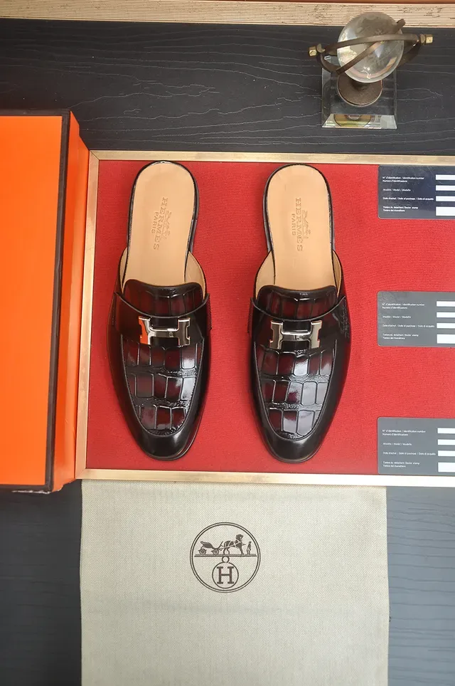 Hermès Marron Or Poli Cuir Croc-Embossed H-Shaped Metal Buckle Loafer 5