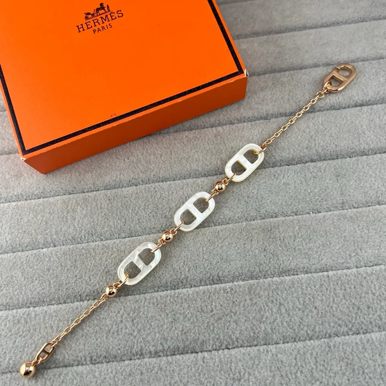 Hermès Chaine d'Ancre Bracelets en résine et chaîne métallique blanches 6