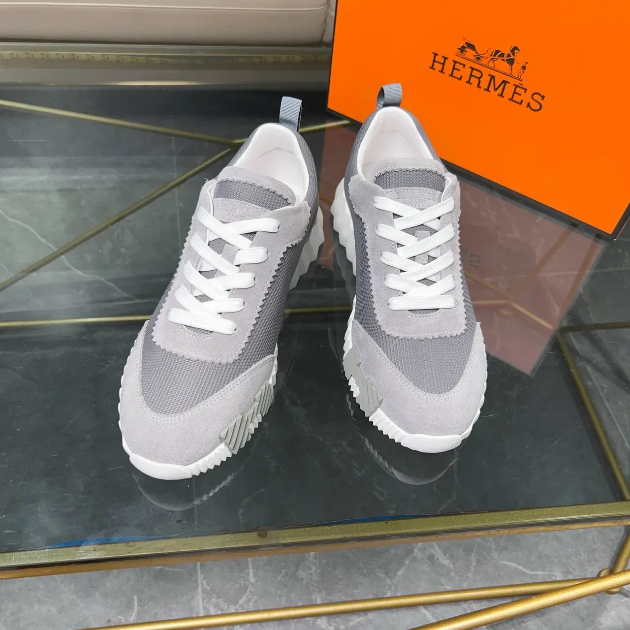 Hermès ধূসর এবং কমলা লাইফস্টাইল স্নিকার 6