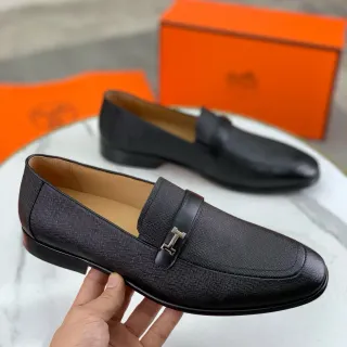 Hermès H Loafer Negro Cuero Texturizado Slip-On Loafers