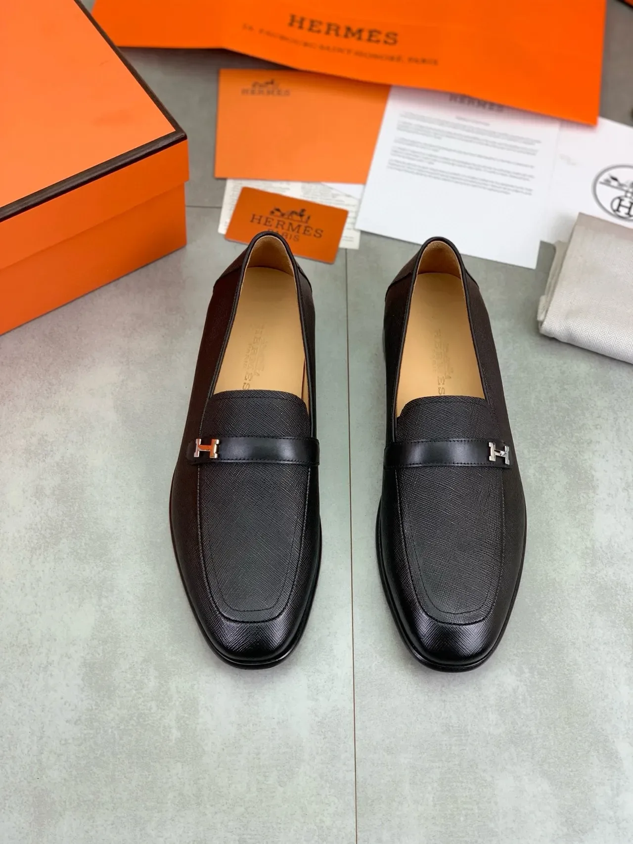 Hermès H Loafer Mocassins de Couro Texturizado Preto Slip-On 5